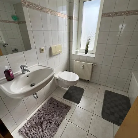 Apartman Monteurzimmer Und Bei Leuna, Halle, Leipzig *