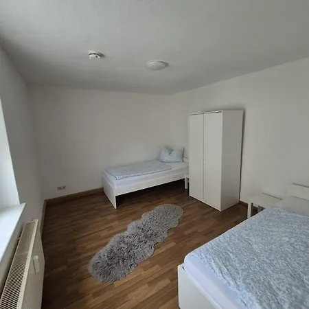 Апартаменты Monteurzimmer Und Bei Leuna, Halle, Leipzig *