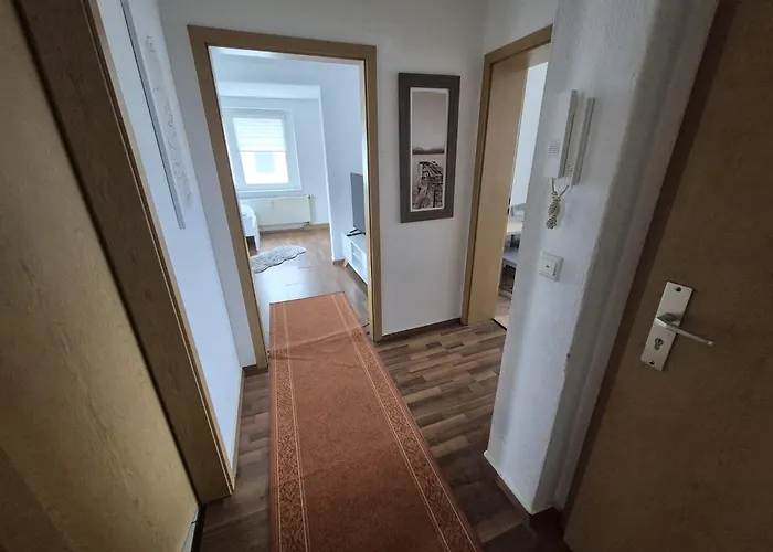 Monteurzimmer Und Bei Leuna, Halle, Leipzig Апартаменты *